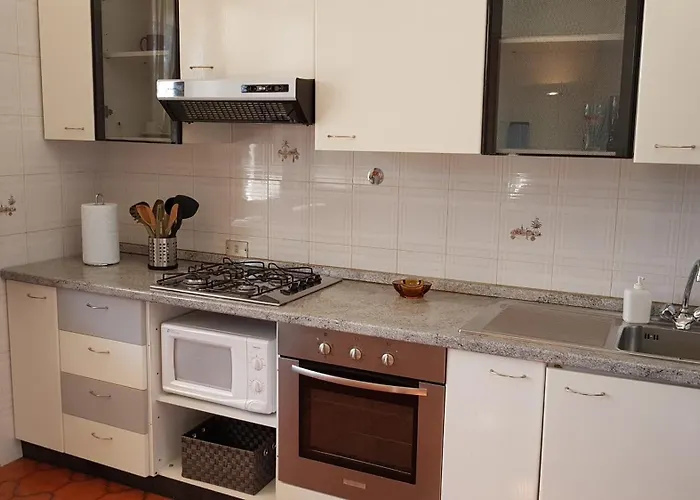 Isa 카스텔레토소프라티시노